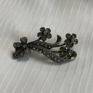 Labella Crystal Flower Bouquet Floral Brooch Signed